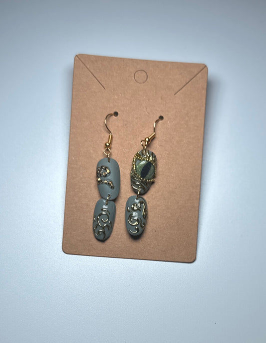 Royal Scroll Press-On Nail Earrings