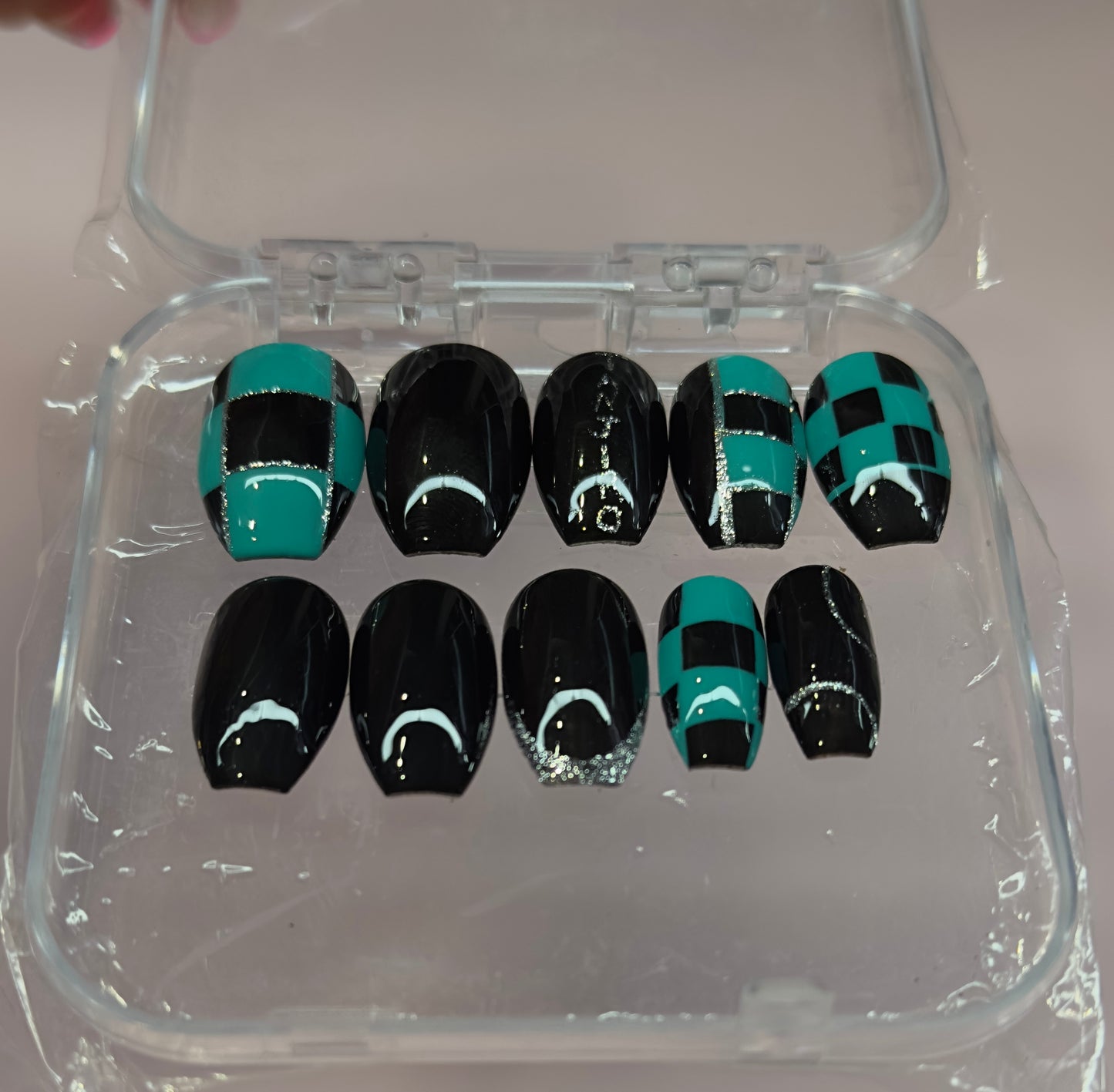 Teal Tension – Graphic Black & Teal Press-On Nails | Austin, TX (14pc Set)