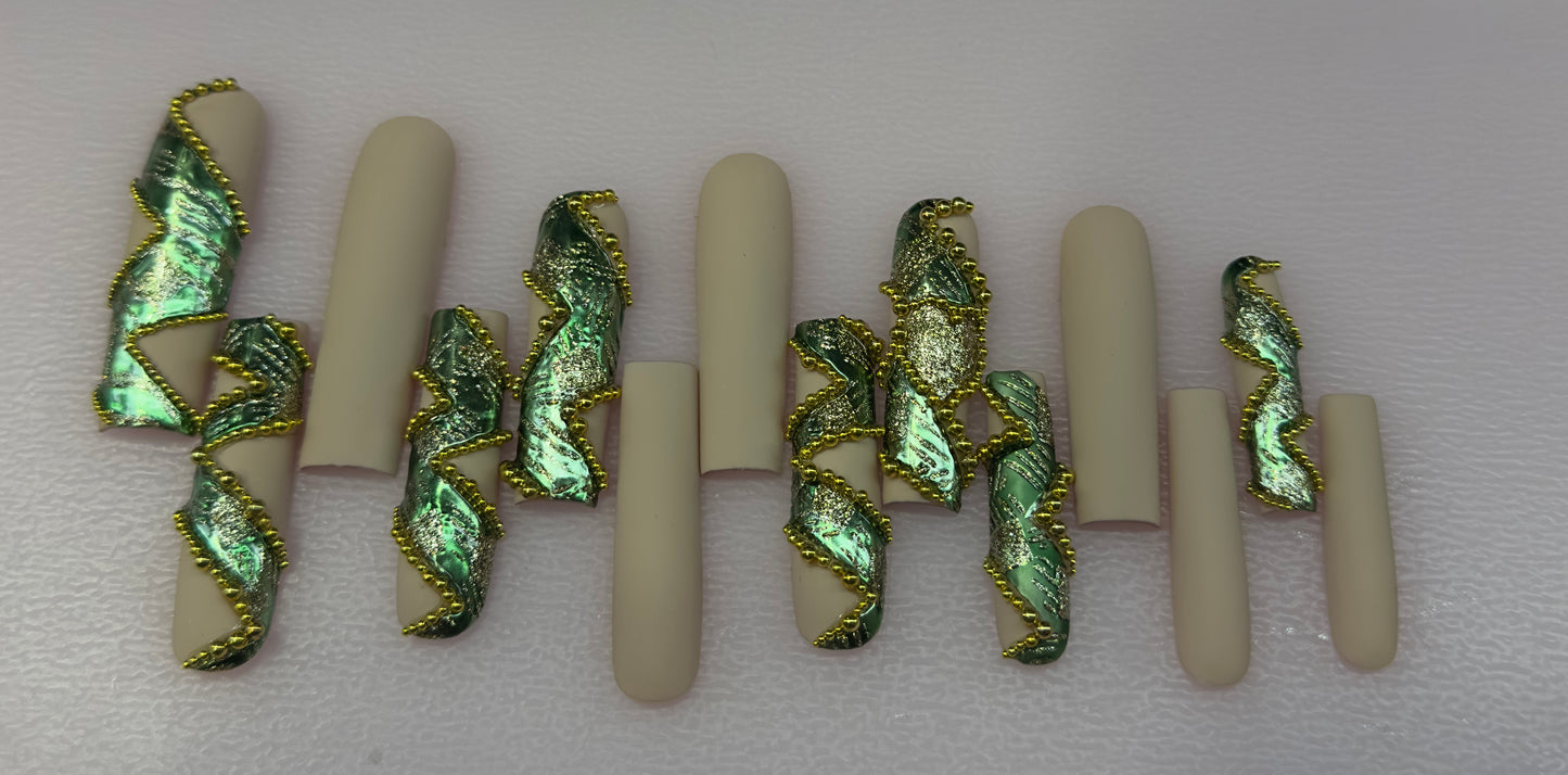 Royal Ivy – 3D Green & Gold Luxury Press-On Nails (Large, 14pc Handmade Set)