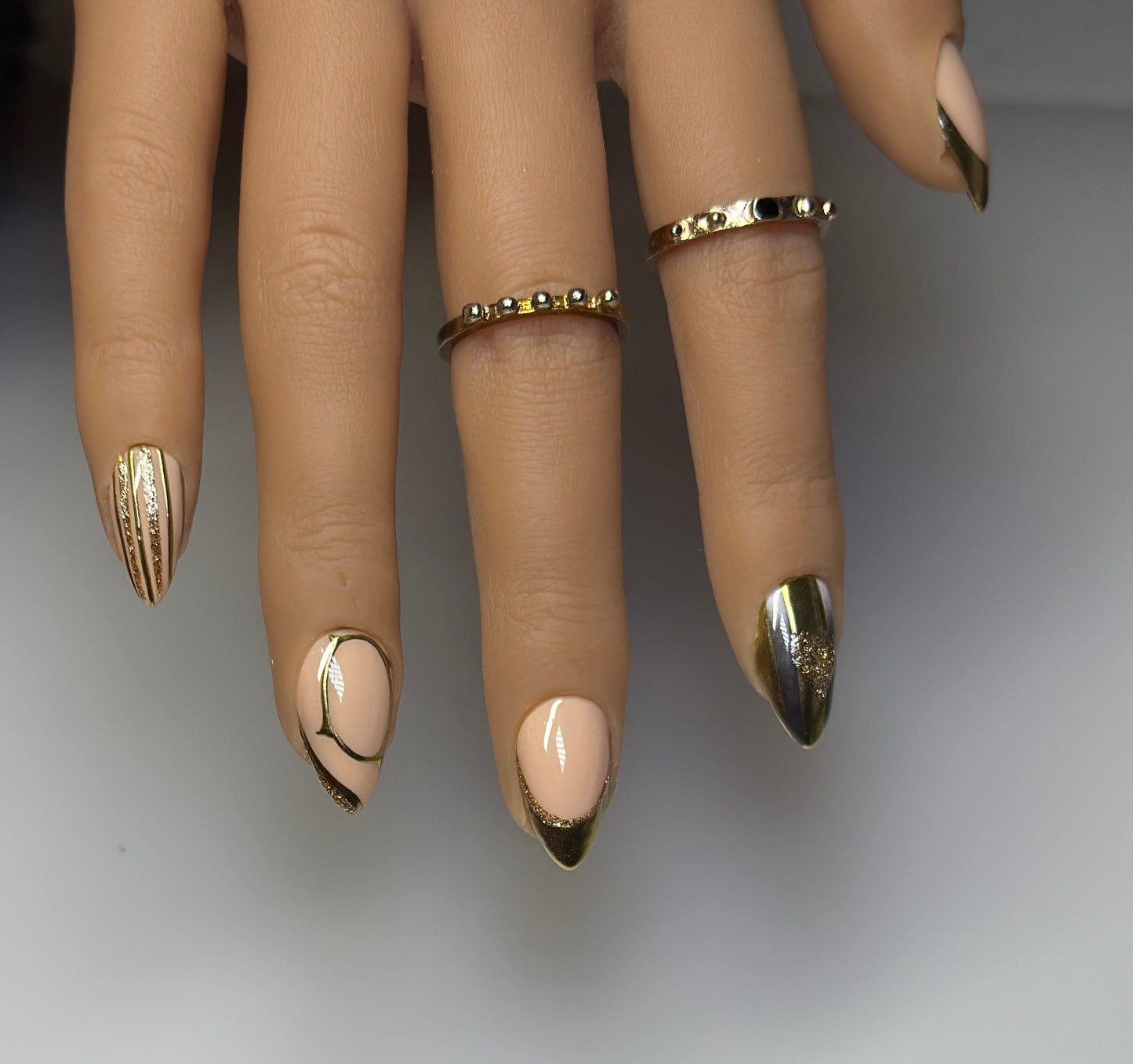 Golden Hour Luxe Set – Almond Shape (14 Nails) | Press-on nails