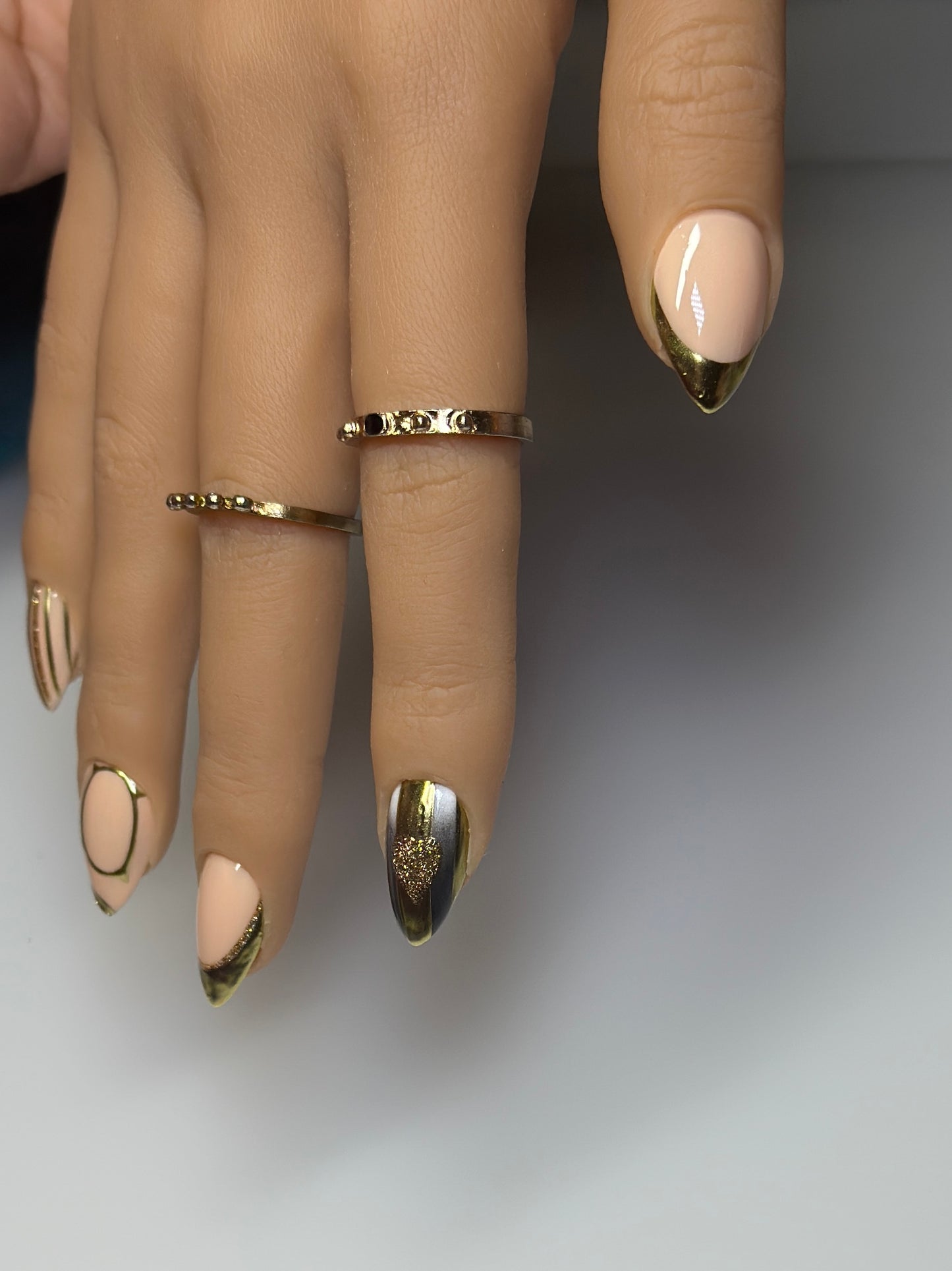 Golden Hour Luxe Set – Almond Shape (14 Nails) | Press-on nails