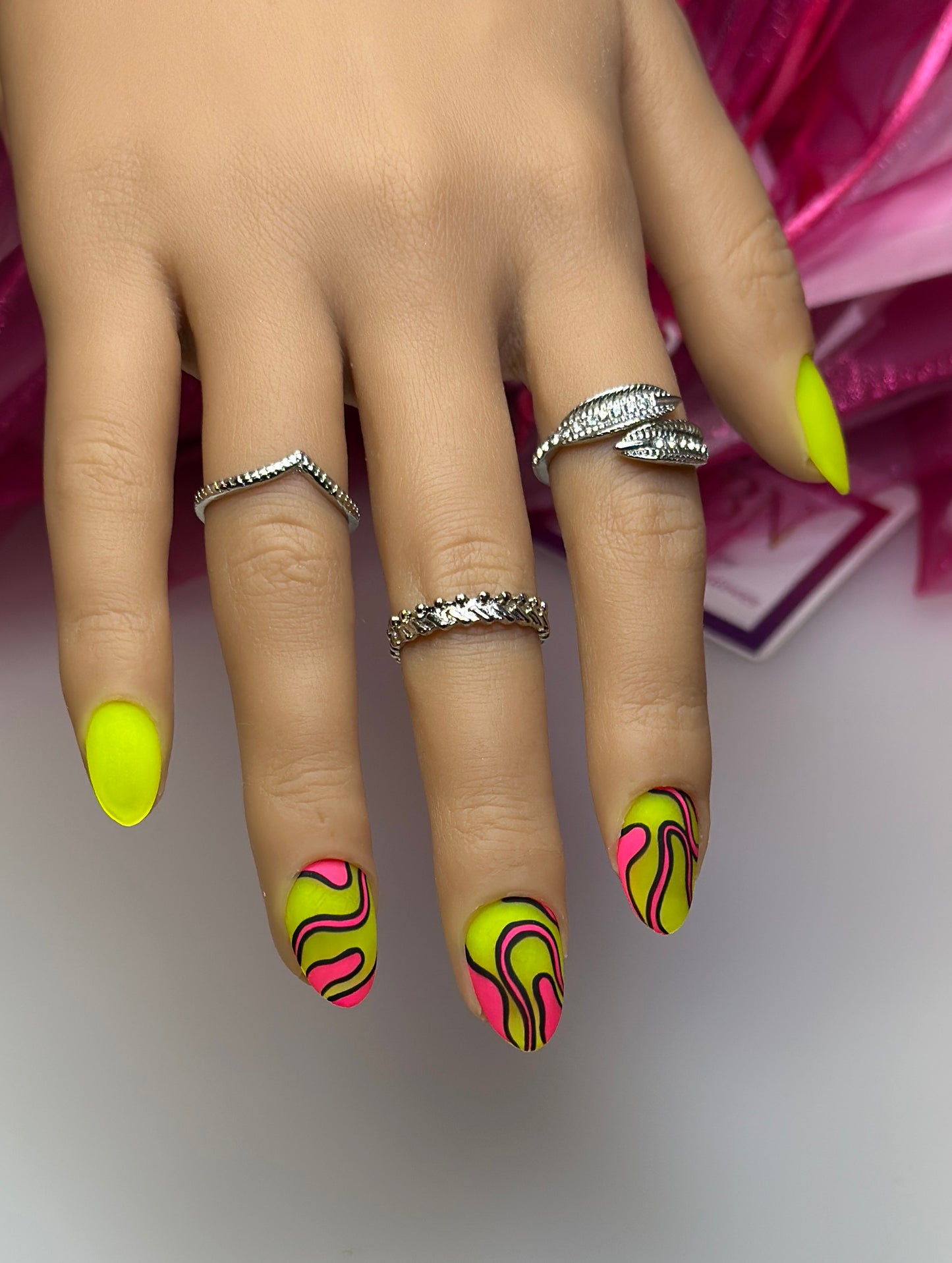 Electric Vibes Press-On Nail Set