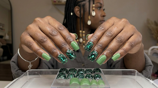 Luck of Green Bling – Luxury Rhinestone Press-On Nails | Austin, TX (Size Medium, 14pc Set)