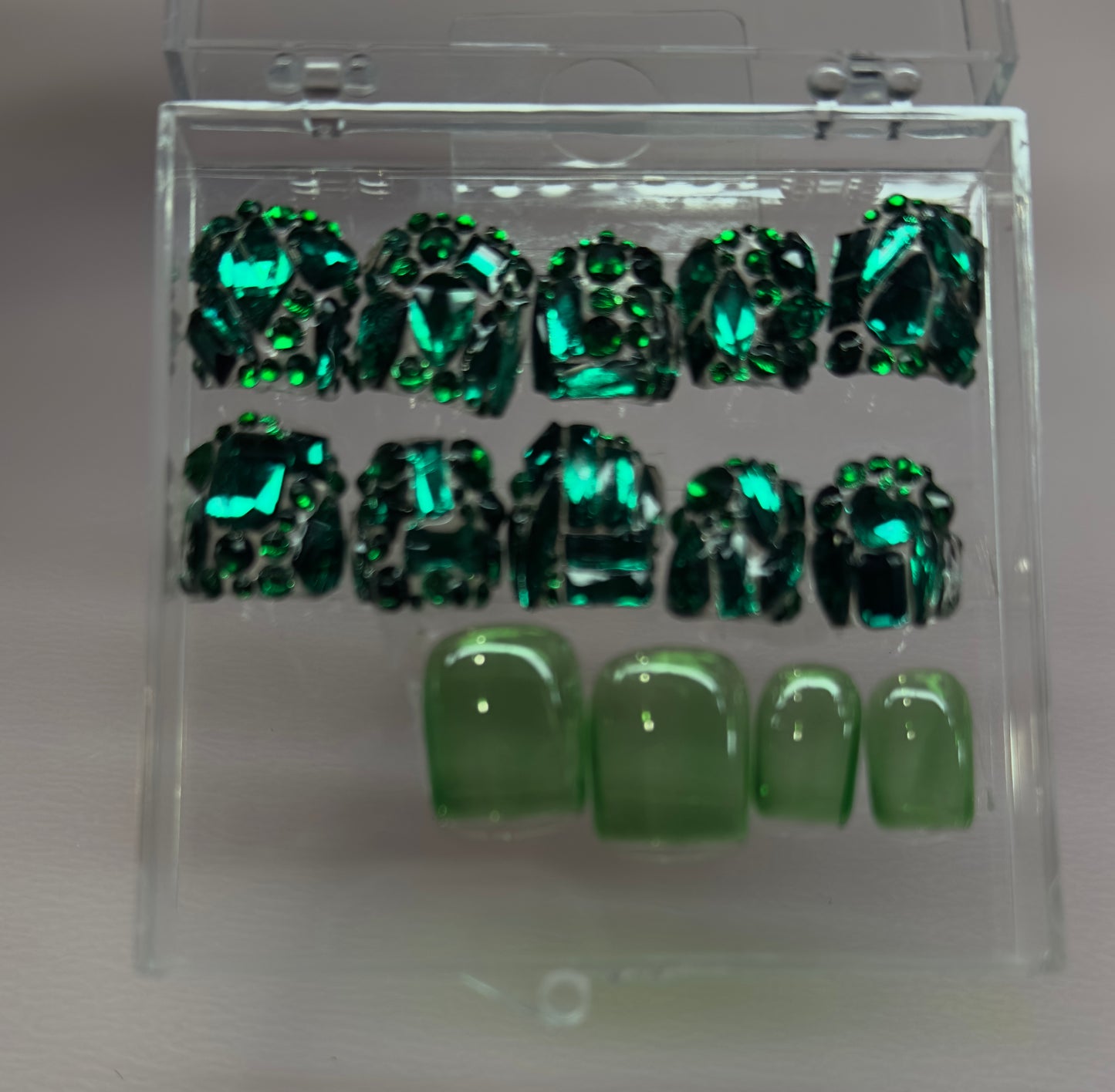 Luck of Green Bling – Luxury Rhinestone Press-On Nails | Austin, TX (Size Medium, 14pc Set)