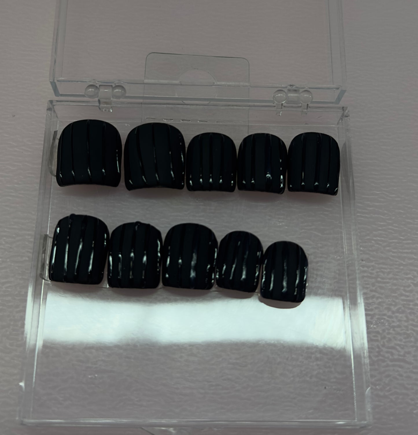 Midnight Drip – Glossy Black Minimal Press-On Nails | Austin, TX Acrylic Size Large (10pc Set)