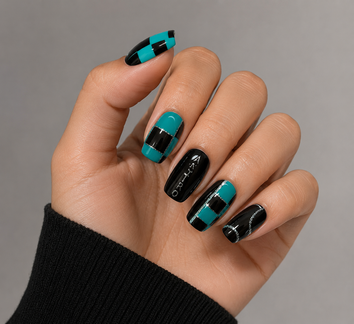 Teal Tension – Graphic Black & Teal Press-On Nails | Austin, TX (14pc Set)