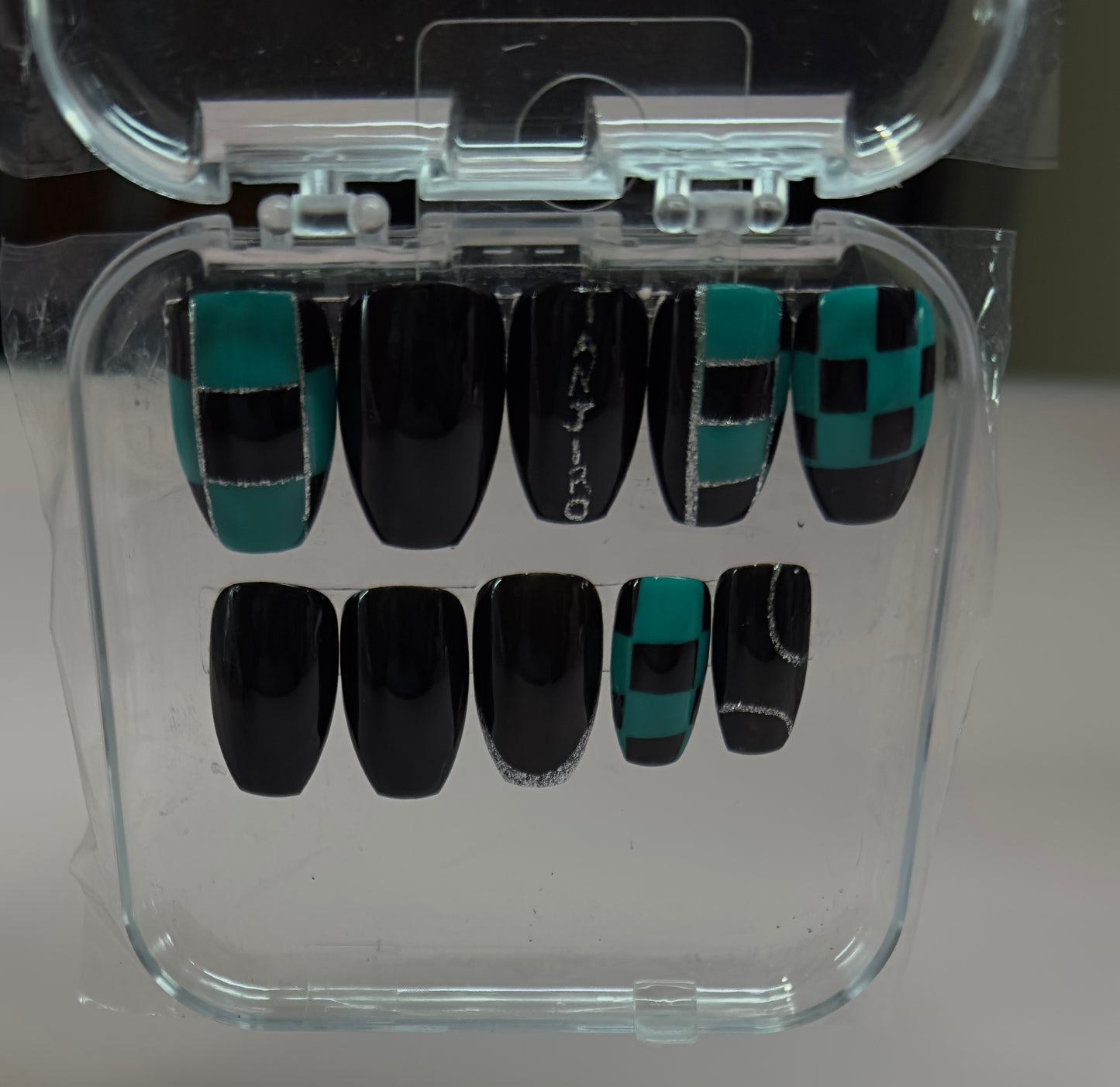 Teal Tension – Graphic Black & Teal Press-On Nails | Austin, TX (14pc Set)