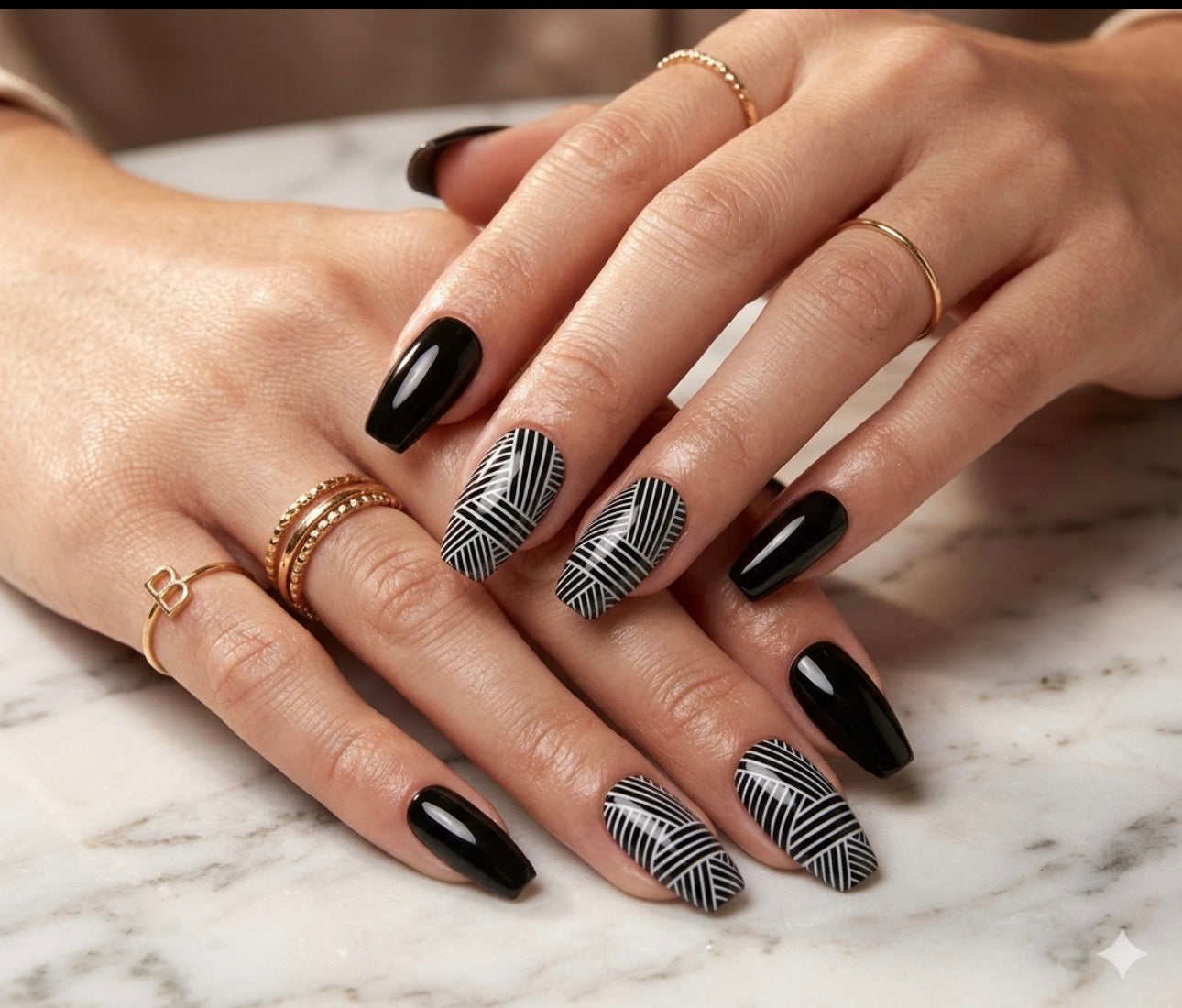 Monochrome Motion – Black & White Line Art Press-On Nails | Austin, TX - Medium Size (14pc Set)