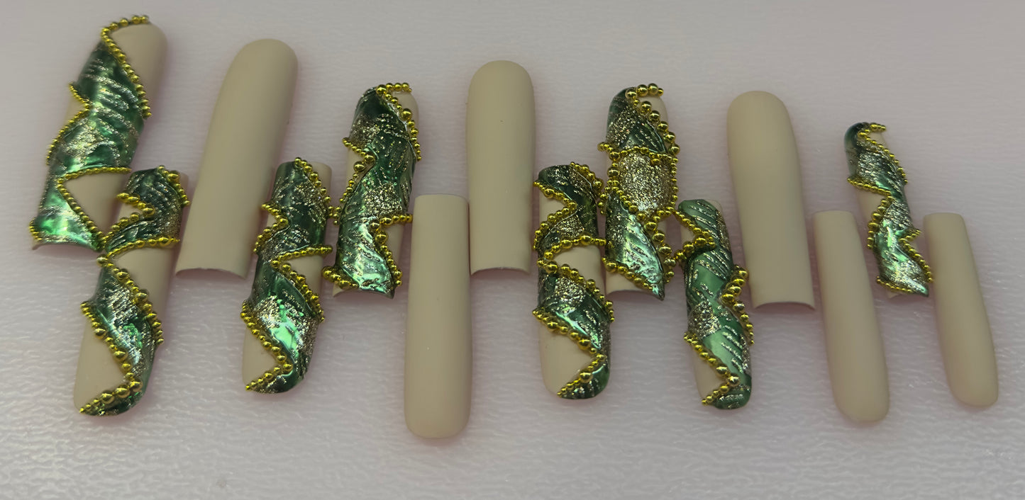 Royal Ivy – 3D Green & Gold Luxury Press-On Nails (Large, 14pc Handmade Set)