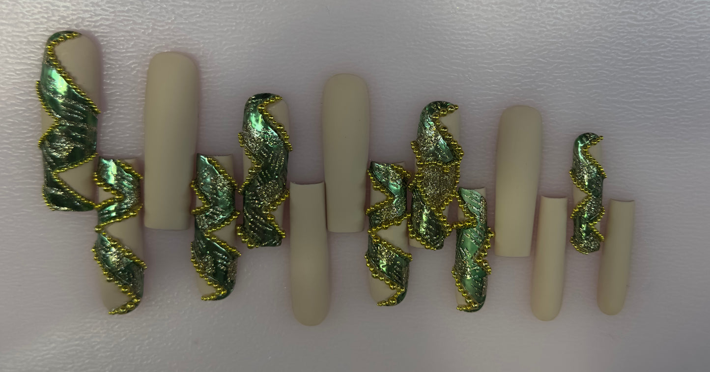 Royal Ivy – 3D Green & Gold Luxury Press-On Nails (Large, 14pc Handmade Set)