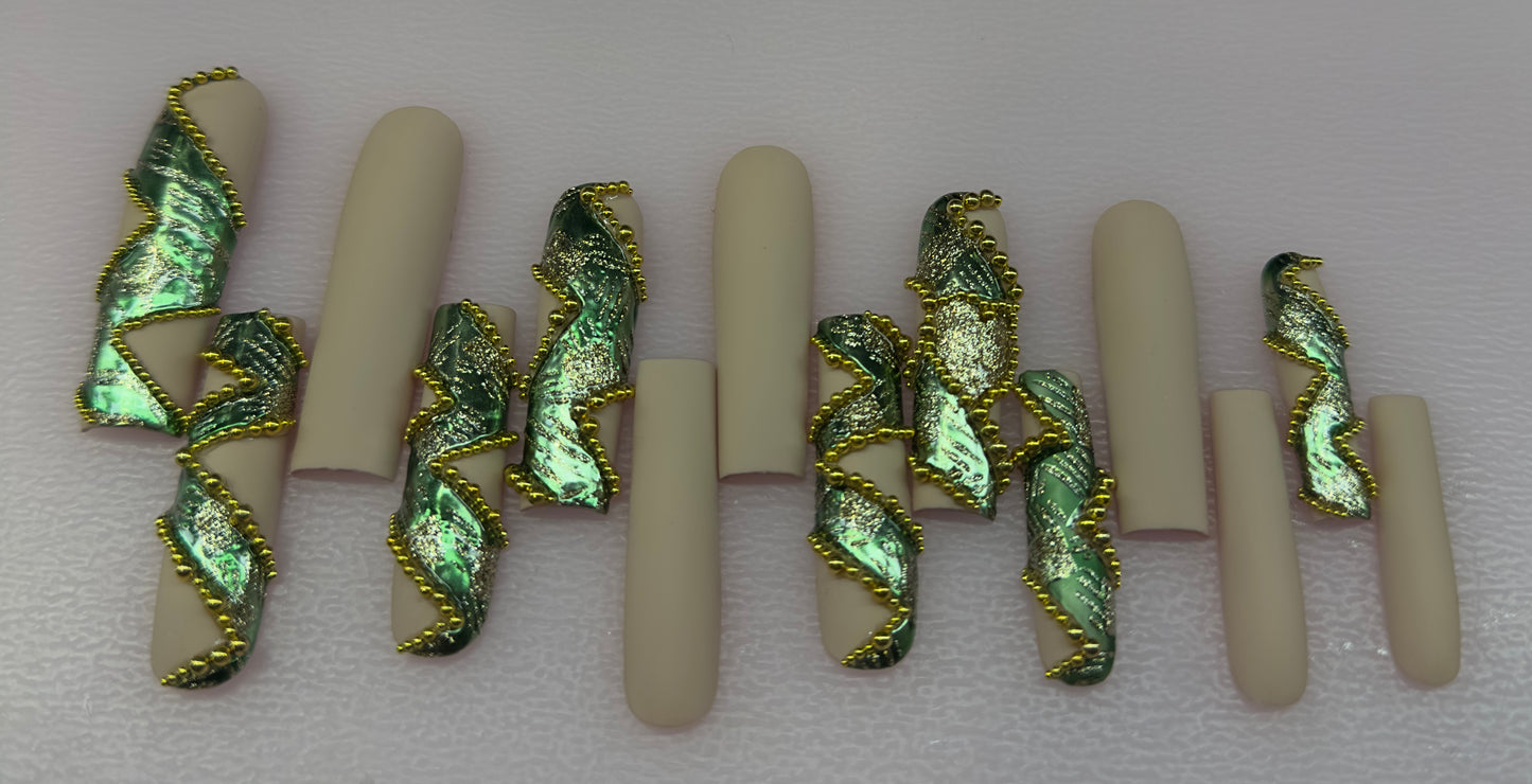Royal Ivy – 3D Green & Gold Luxury Press-On Nails (Large, 14pc Handmade Set)